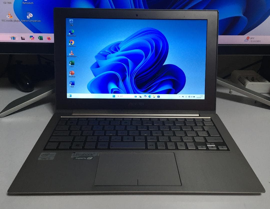 ZENBOOK UX21E Core i7 Windows11 Wi-Fi難あり