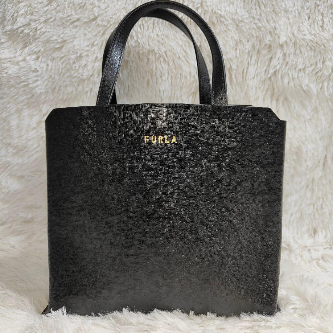 【未使用級】FURLA ブラック ミニハンドバッグ　黒 ブラック
