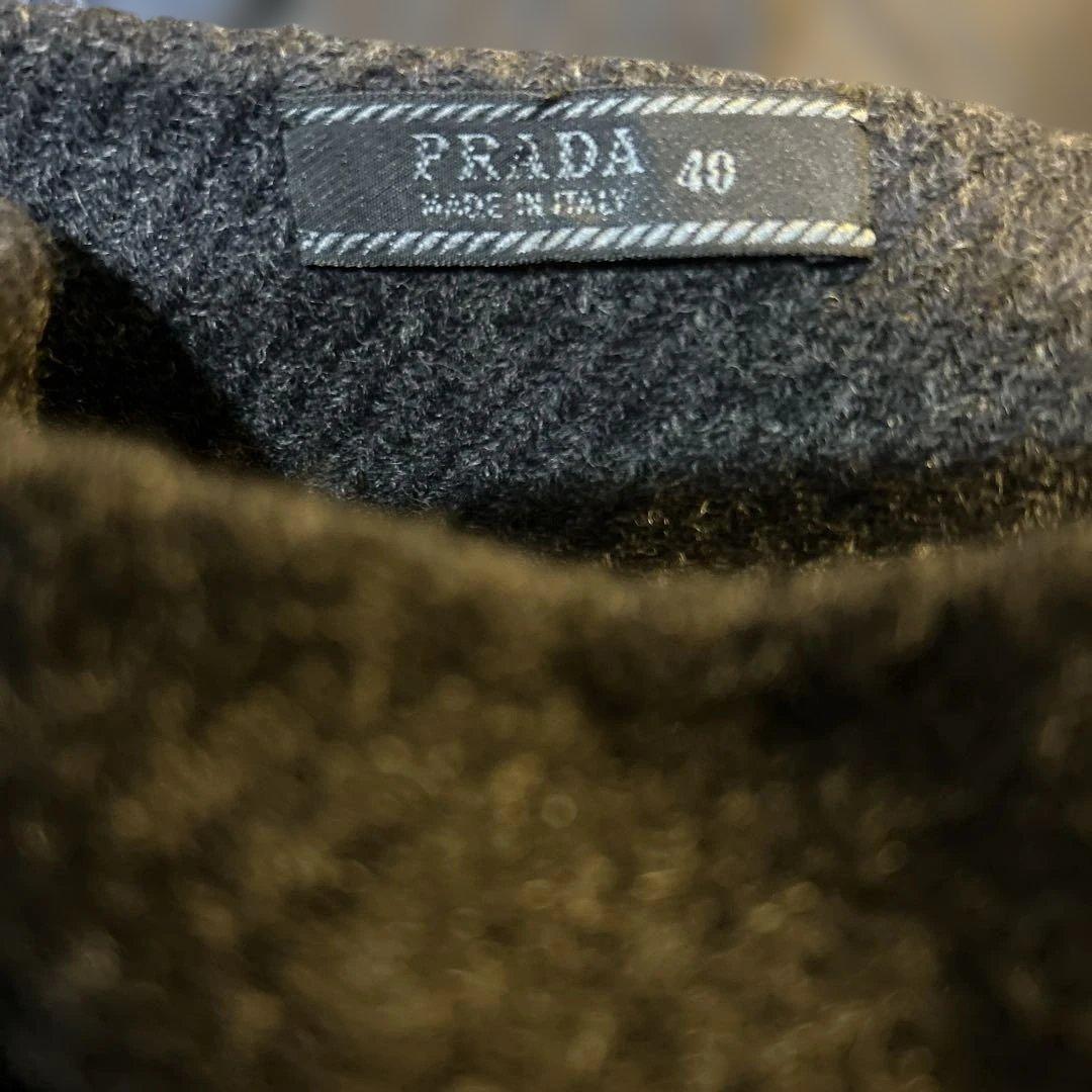 プラダ　ダークグレー ひざ下スカート