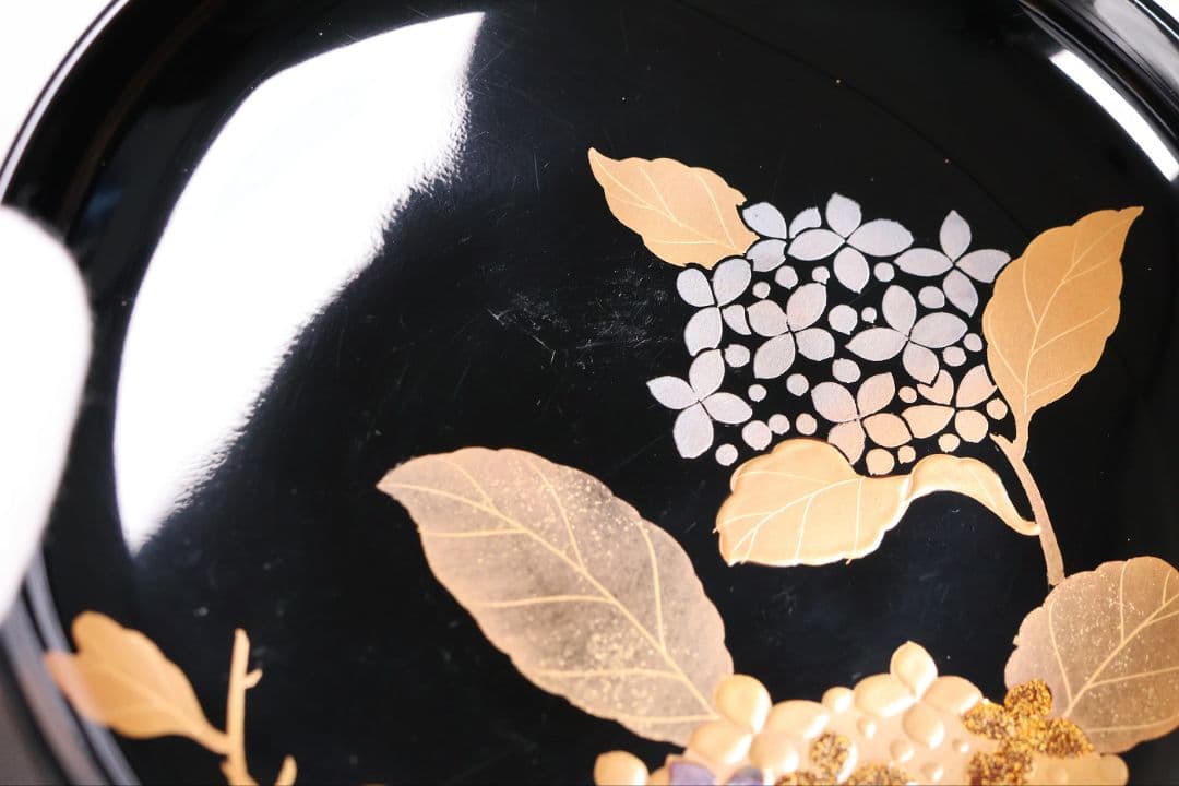 【MB188】天然木漆塗 紫陽花と葵 金蒔絵 螺鈿入 黒塗 煮物椀 二客 昭和期