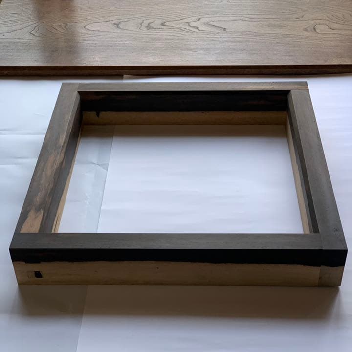 【炉縁　黒柿】