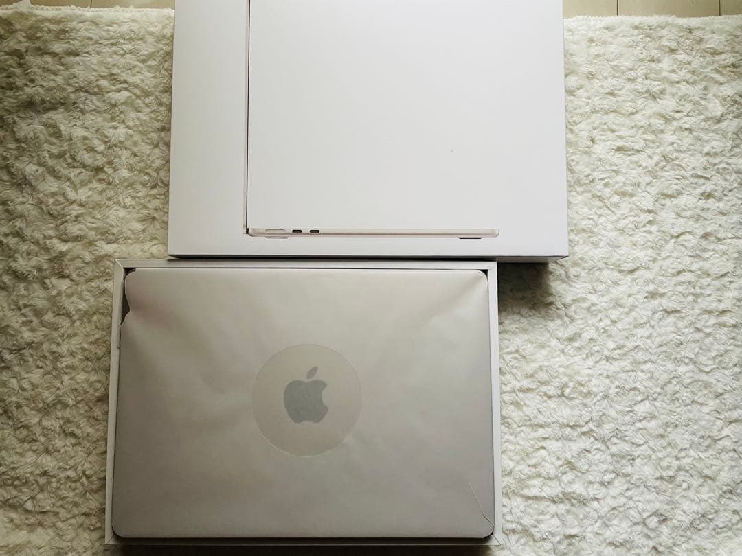 M2チップMacBook Air 13インチ スターライト
