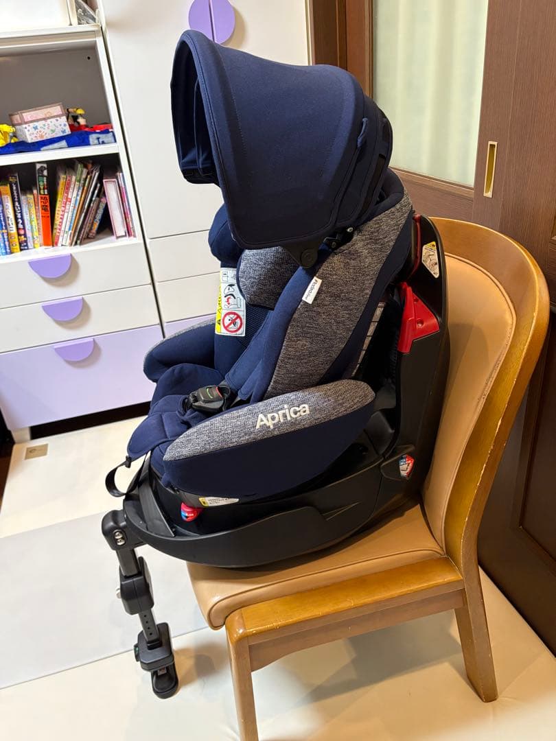 アップリカ フラディア グロウ AC ネイビーオーシャン シートベルト固定式