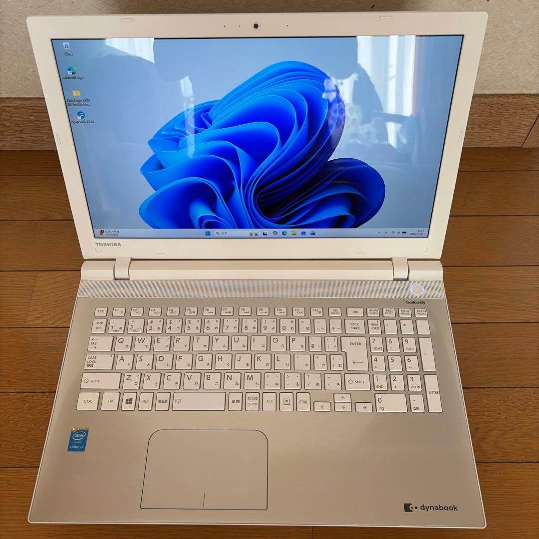 美品 東芝Dynabook T75/RG i7-5500U SSD256 GB