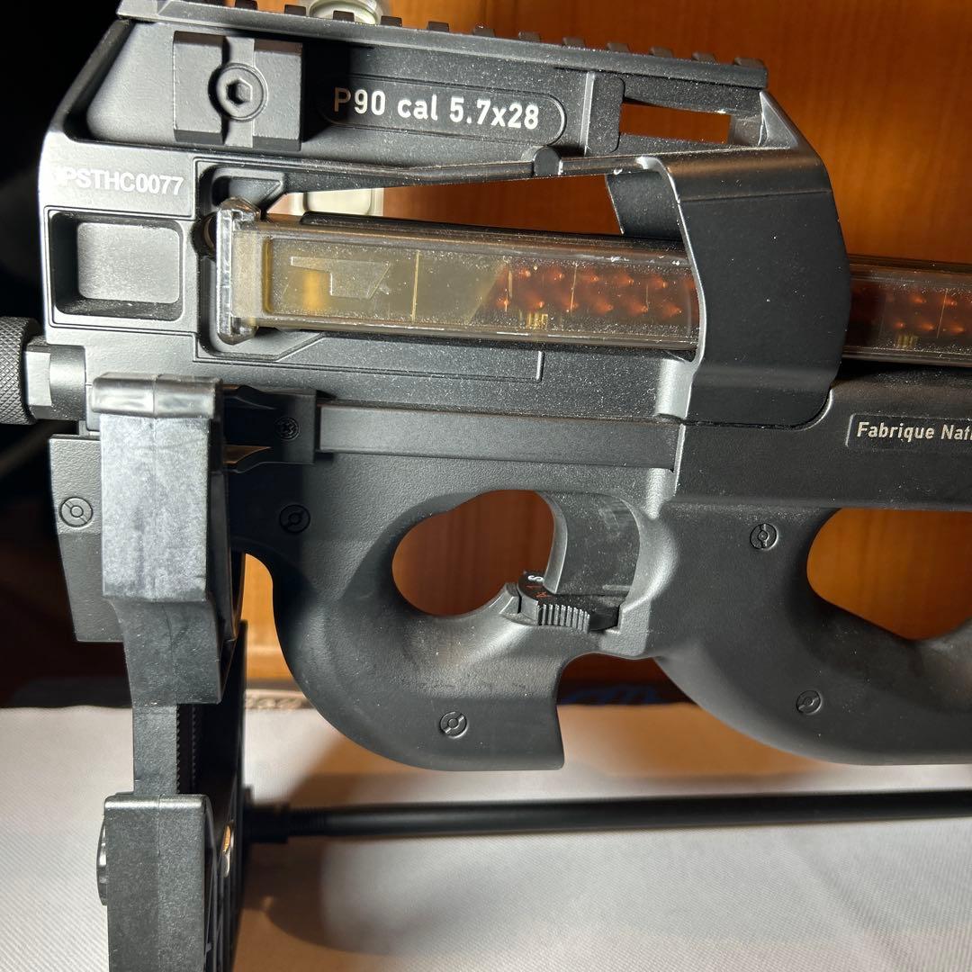 [S&T] P90TR BK 電動ガン スタンド付き。