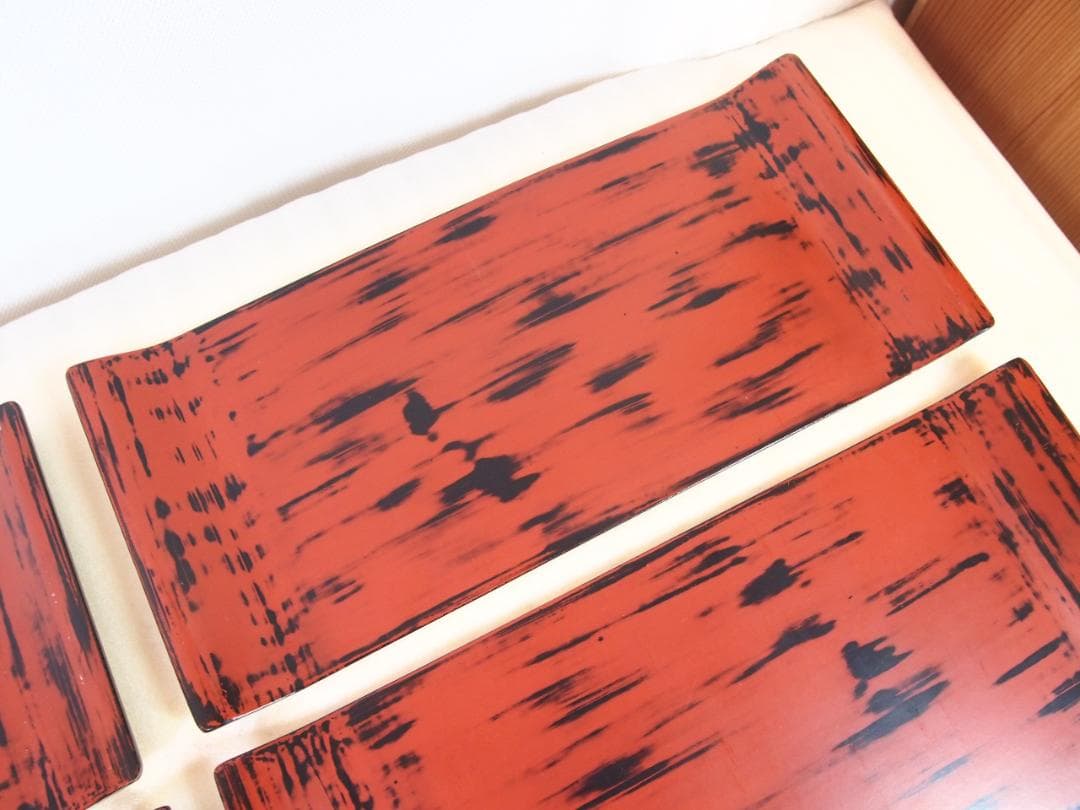 【良品】根来塗 金剛堅地請合 味のある角盆 6客 角皿/卓上膳/酒膳 漆器トレイ