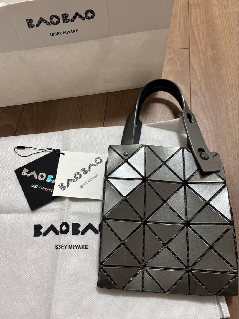 BAO BAO ISSEY MIYAKE CARAT ガンメタル
