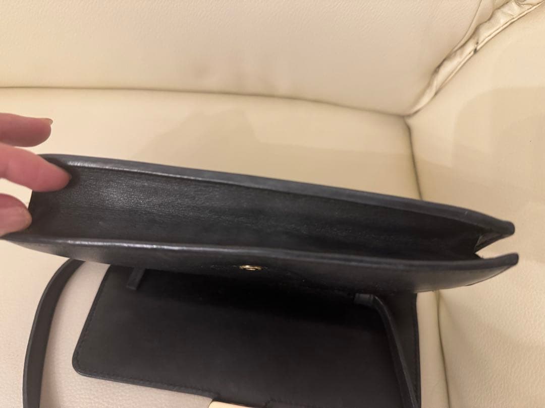 Gucci レザー ショルダーバッグ