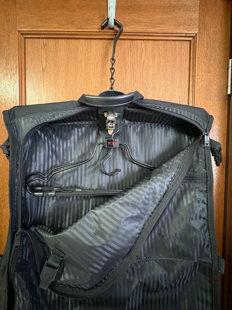 ★美品★TUMI キャリーケース ガーメントバッグ　ハンガー2本付き