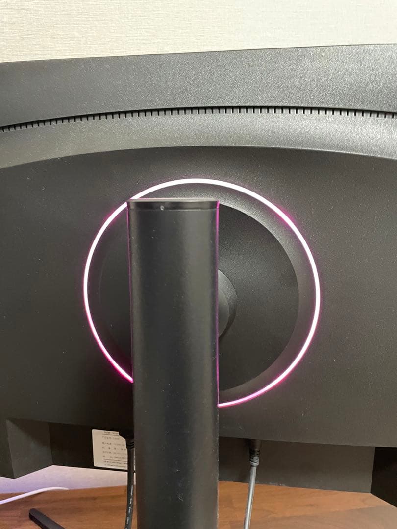 34インチ 3440x1440 180Hz モニター 直面