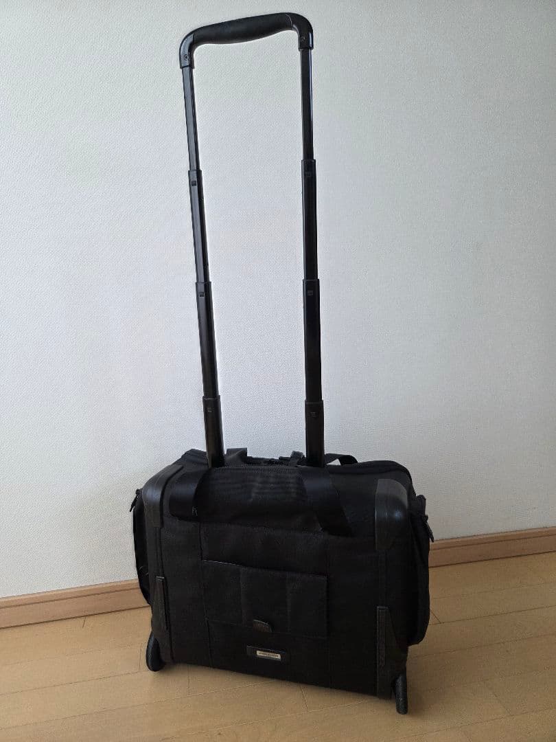 TUMI ブラック キャリーケース　2輪　22052D2