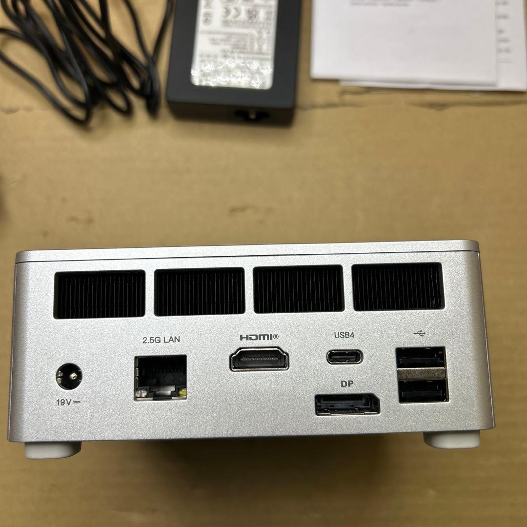 ジャンクMINISFORUM UM870 Slim ミニpc 32GB 1TB