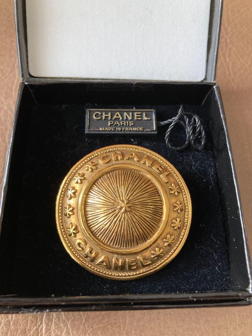 未使用 CHANEL ブローチ ヴィンテージ シャネル ゴールド
