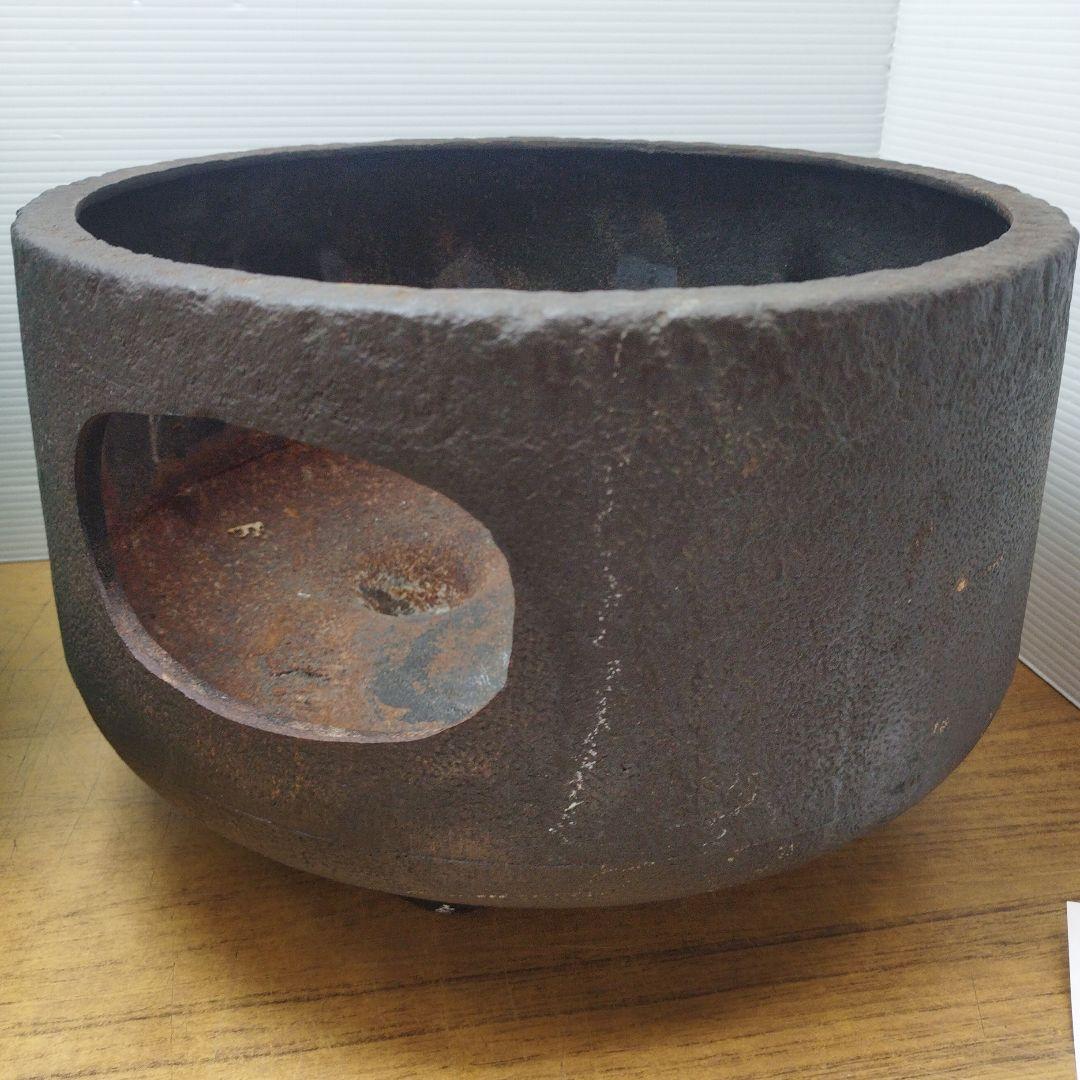 茶道具 風炉 風炉釜 鉄器 三つ足 火鉢 工芸品 風呂釜