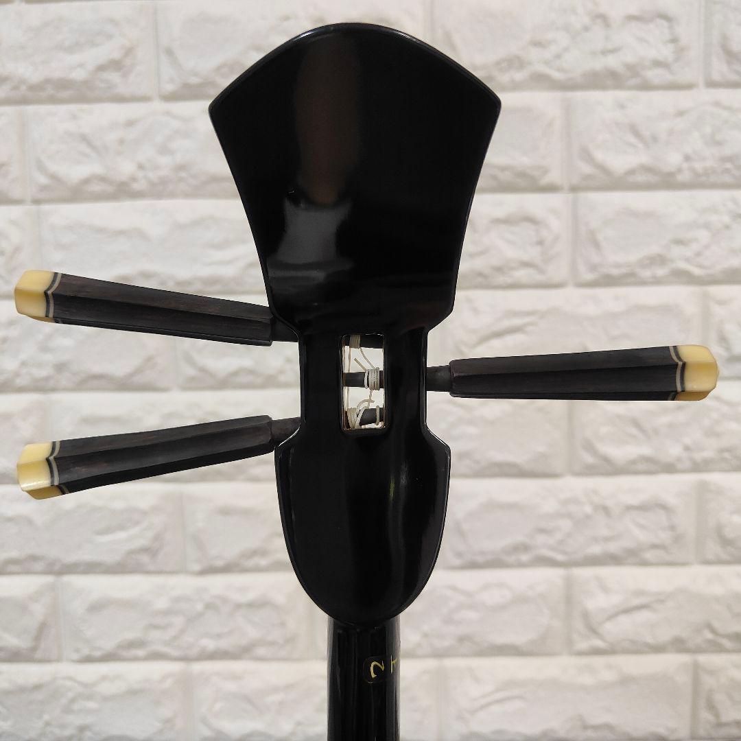 沖縄三線 本蛇革 沖縄音楽館 爪・ケース付き 黒金