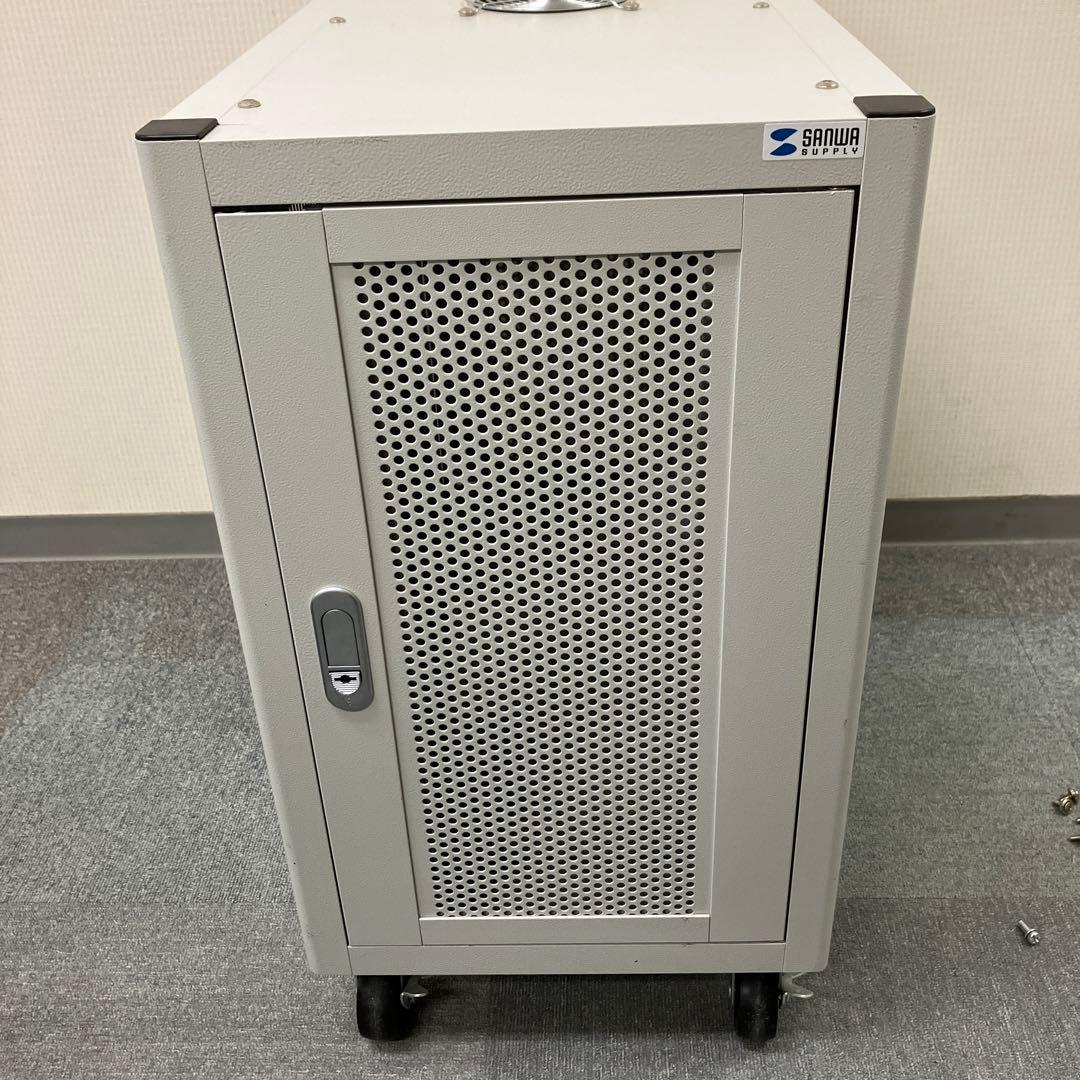 サンワサプライ　CP-TH4U 縦収納 19インチ マウントハブボックス 4U