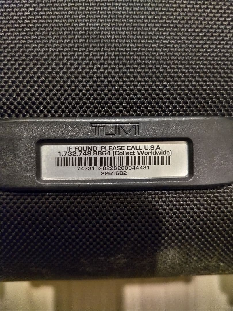 トゥミ　ALPHA2　4輪　キャリーケース 　黒 22616D2