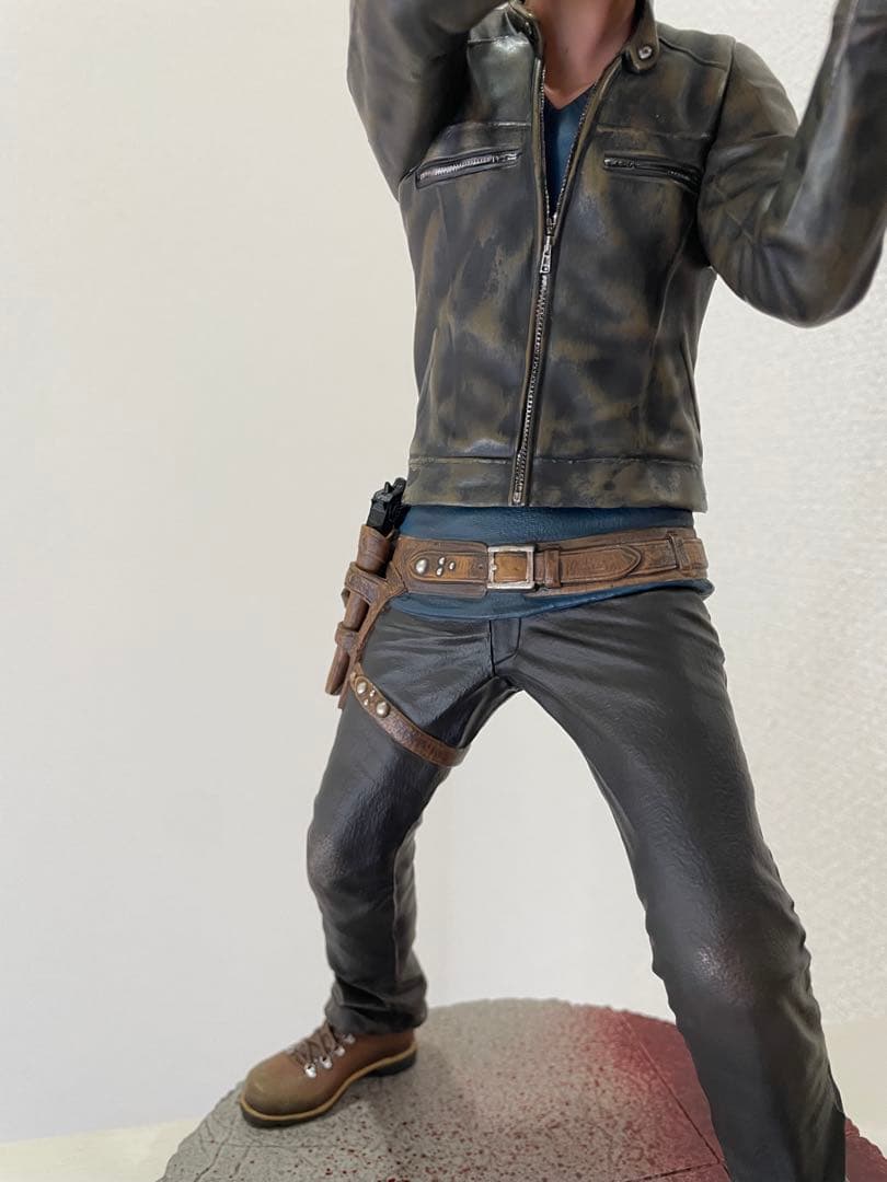 BIOHAZARD レオンSケネディ　フィギュア