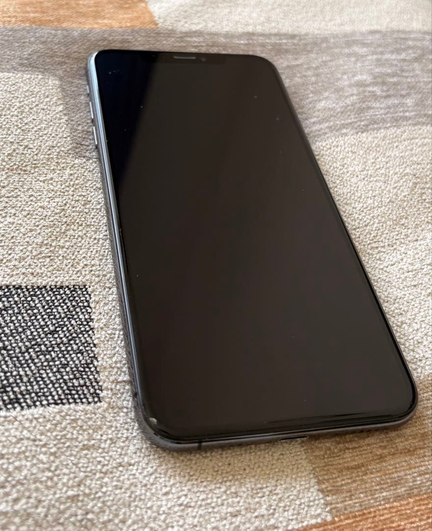 Apple iPhone XS MAX 256GBスペースグレイ黒