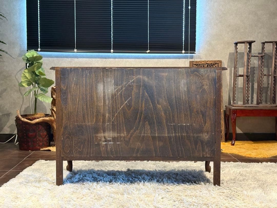 ヨーロピアン　クラシック　オーク材　サイドボード　クラシカル　アンティーク