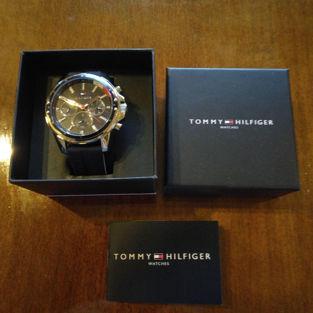 トミーフィルフィガー 　クロノグラフ　腕時計