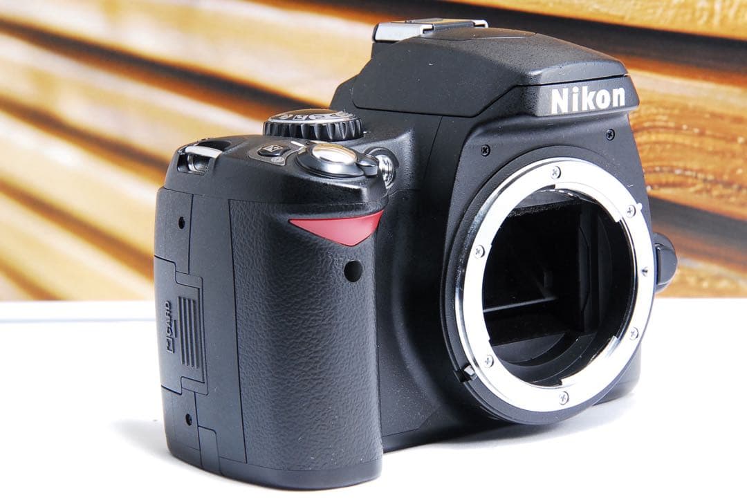 Nikon D40 スマホに転送　カメラ　小型軽量 一眼レフ エモい　ニコン