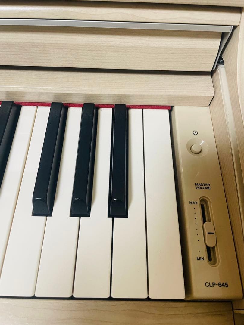 ヤマハ　デジタルピアノ クラビノー　CLP-645WA 椅子とメトロノームおまけ