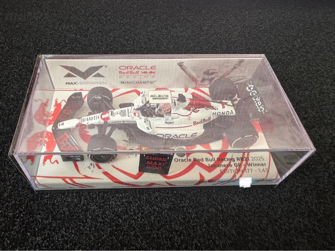 新品 Red Bull Racing RB21 フェルスタッペン 2025 日本