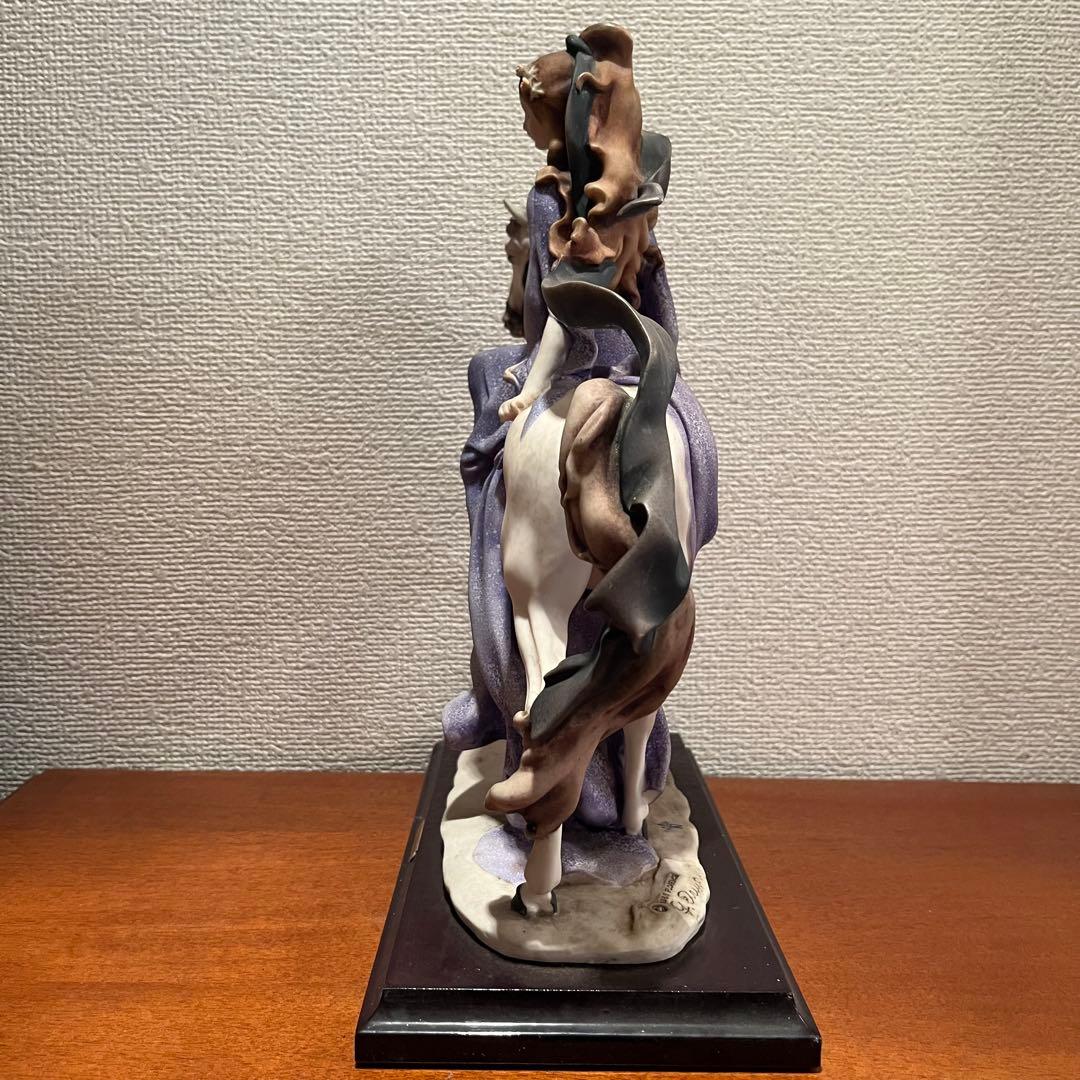 ジョゼッペアルマーニ　騎乗する女性　馬　白馬　陶器　人形　置物　イタリア製