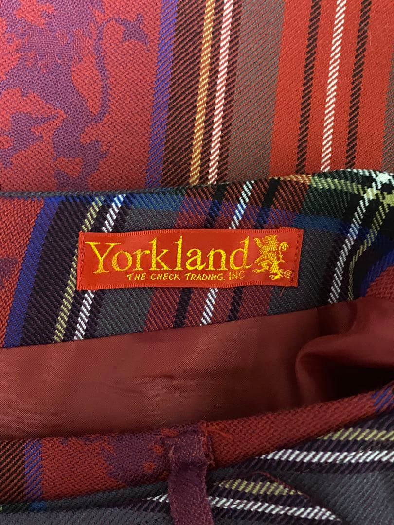 【貴重！】ウエストポケット付き　YOAKLAND膝丈ライオンジャガードスカート