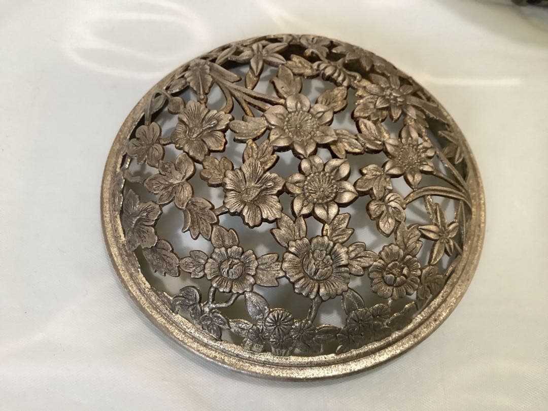 香炉 菊華 花紋様彫刻 銅香炉 佐野 宏采造　高岡銅器　金属工芸品