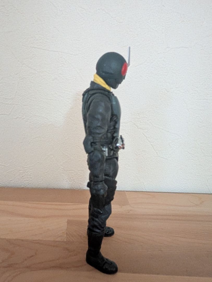 shフィギュアーツ　大量発生型相変異バッタオーグ