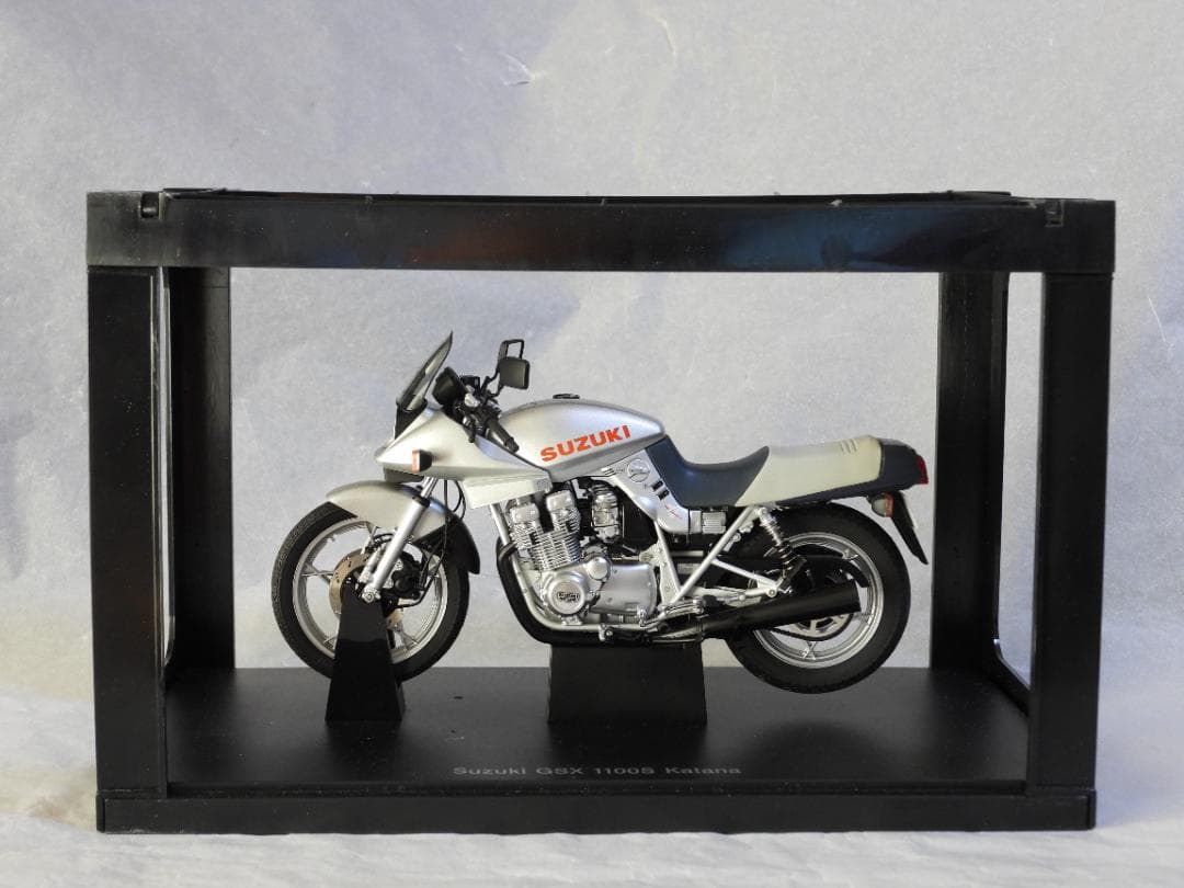 AUTOart SUZUKI GSX 1100S 1/12 オートアート「刀」