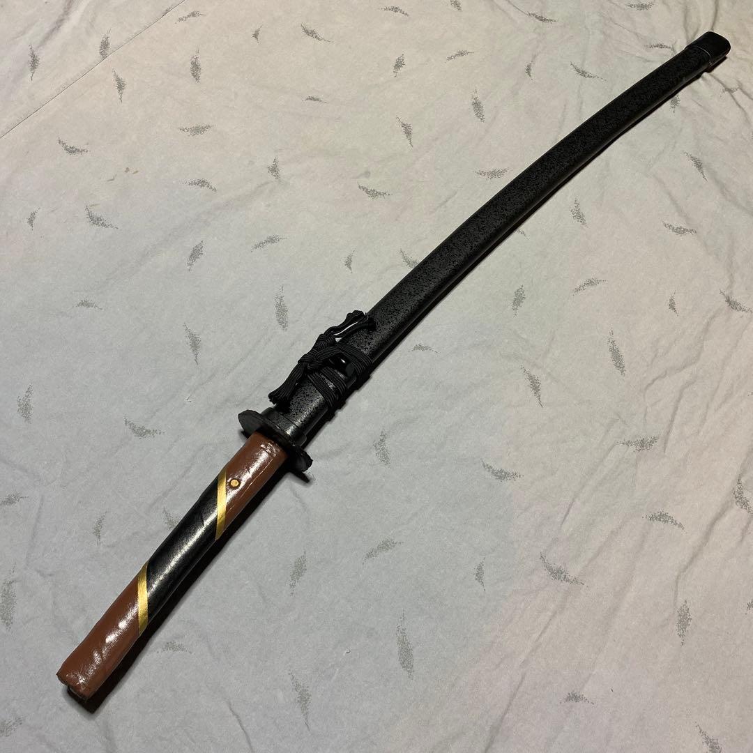 模造刀 ツートン皮巻柄 楕円鍔 黒粒黒鞘