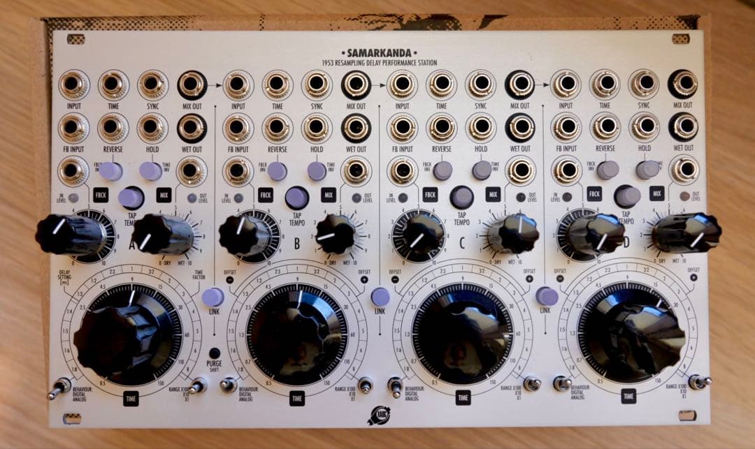 XAOC Devices Samarkanda モジュラーシンセ