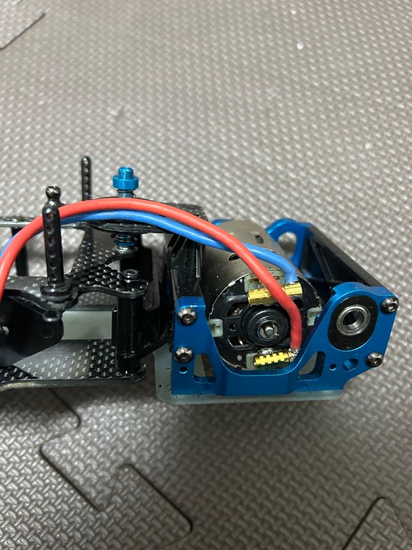 ラジコンヨコモ？京商？カーボン製シャーシ