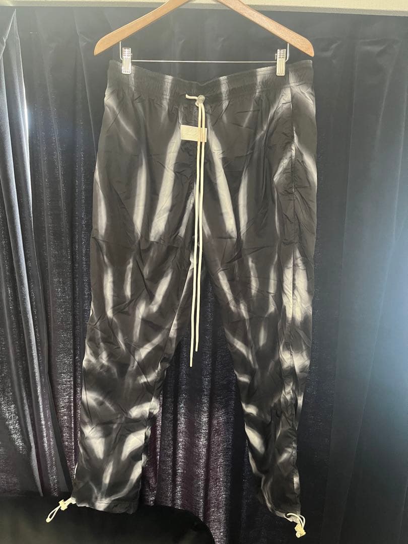 NIKE Fear of God コラボ サルエルパンツ 黒と白 ストライプ