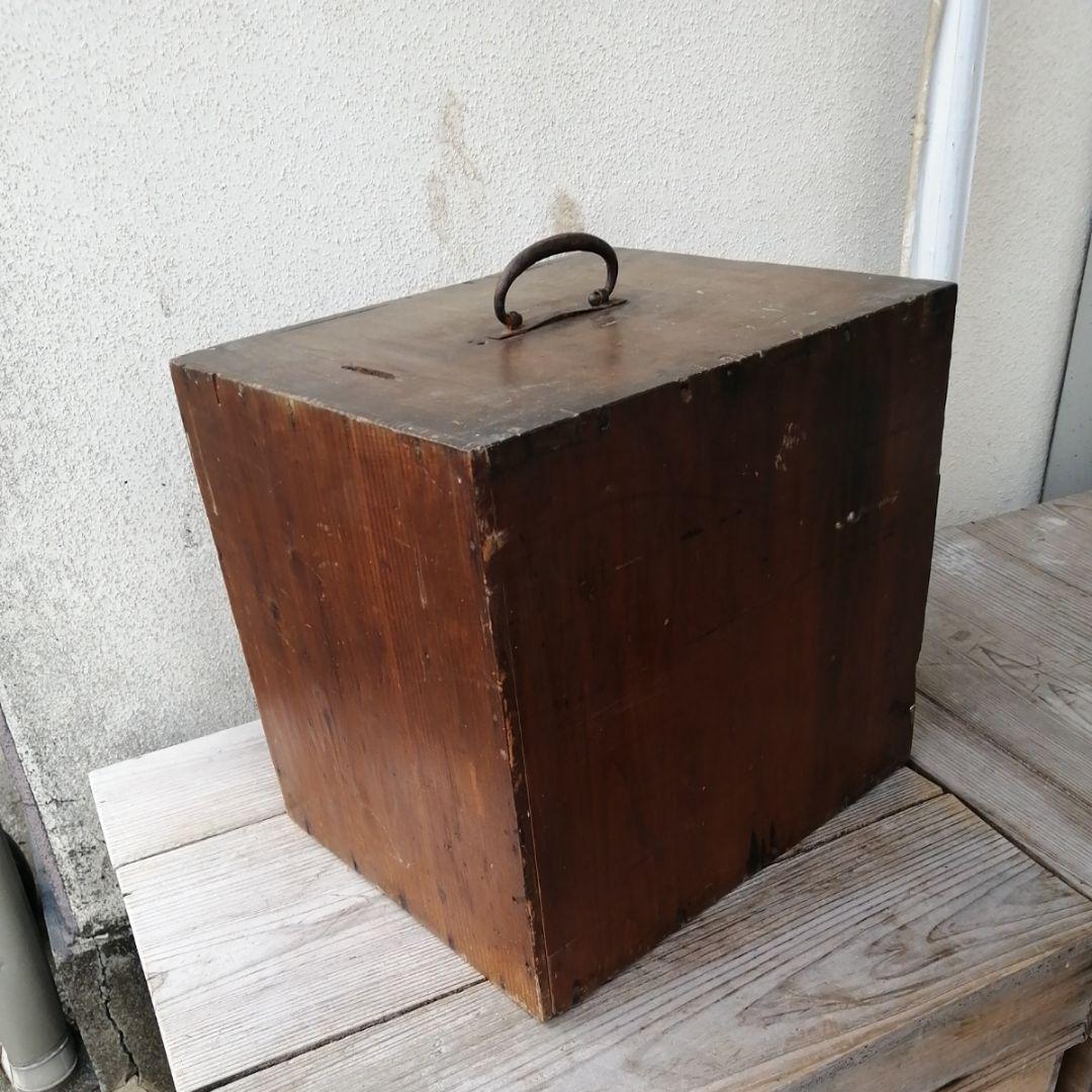 骨董　時代箪笥　船箪笥　手提げ金庫　木製　金具　アンティーク