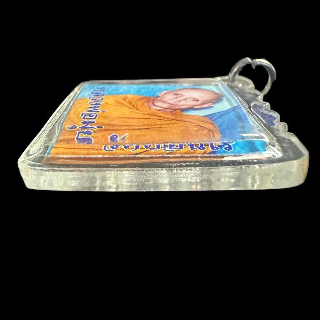 【本家本元金運の縁起物】ルアンポームイ師の真影　究極の金運到来必至　プラクルアン