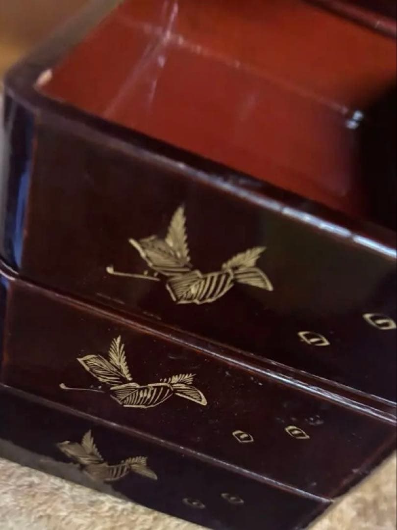 漆器 重箱 金色の鶴模様