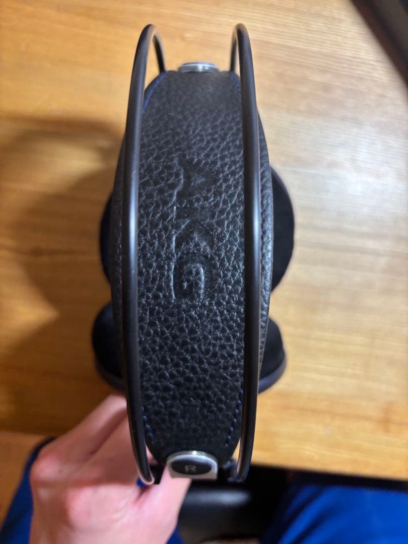 ヘッドホン AKG-K702