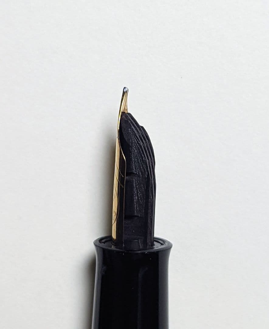 Pelikan ペリカン 400NN M&K 万年筆 ブラック (F)