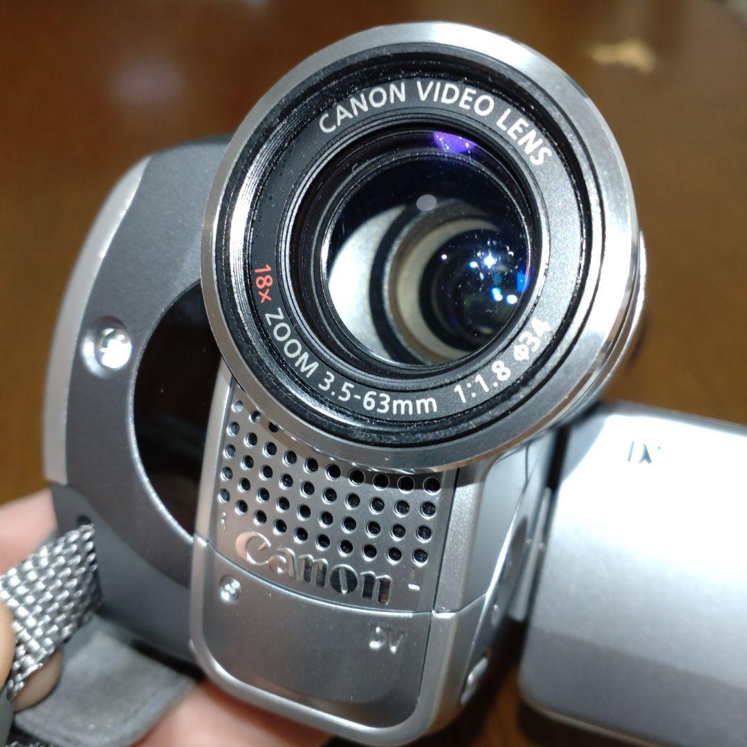 キャノン FV M100 MiniDVと付属品