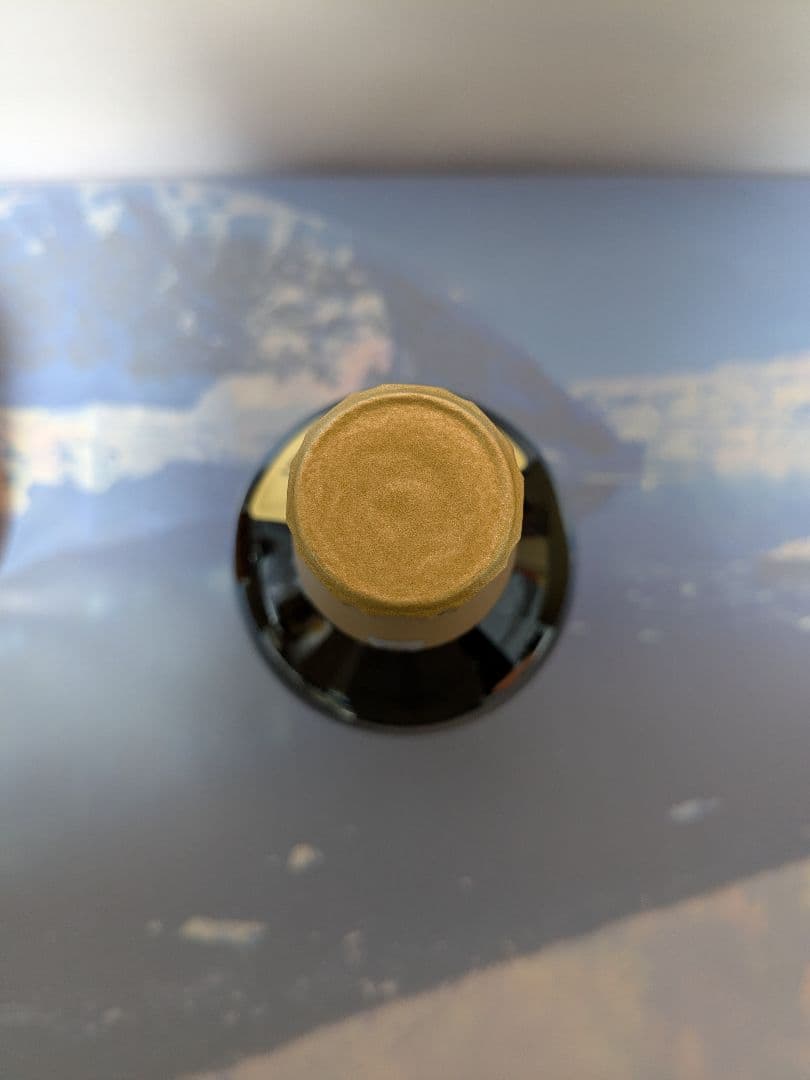 サントリー 山崎 12年 、白州 12年 、響 100周年記念ボトル。3本