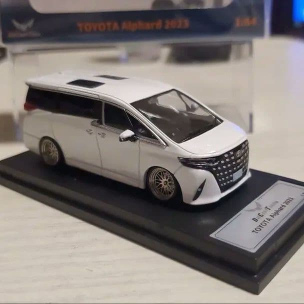 トヨタ アルファード 1/64