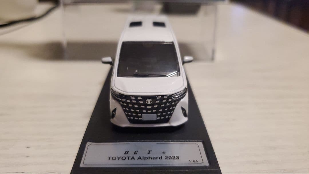 トヨタ アルファード 1/64