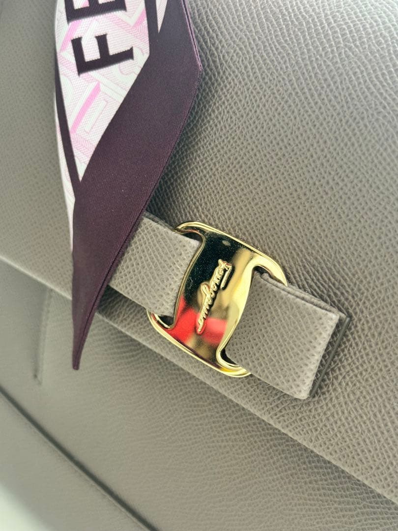 値下げ可★フェラガモ2wayハンドバッグ★バンドゥ付