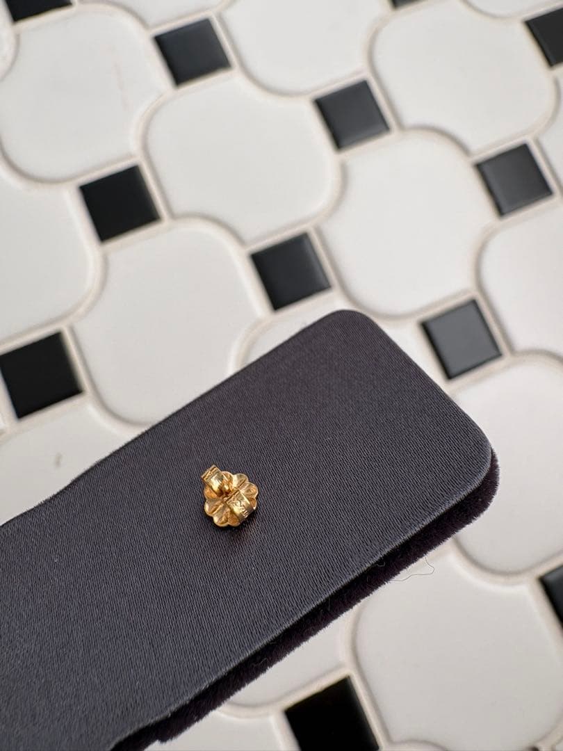 ティファニー　Tスマイル　ピアス