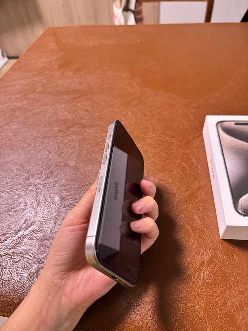 Apple iPhone 15 Pro 256GB ナチュラルチタニウム