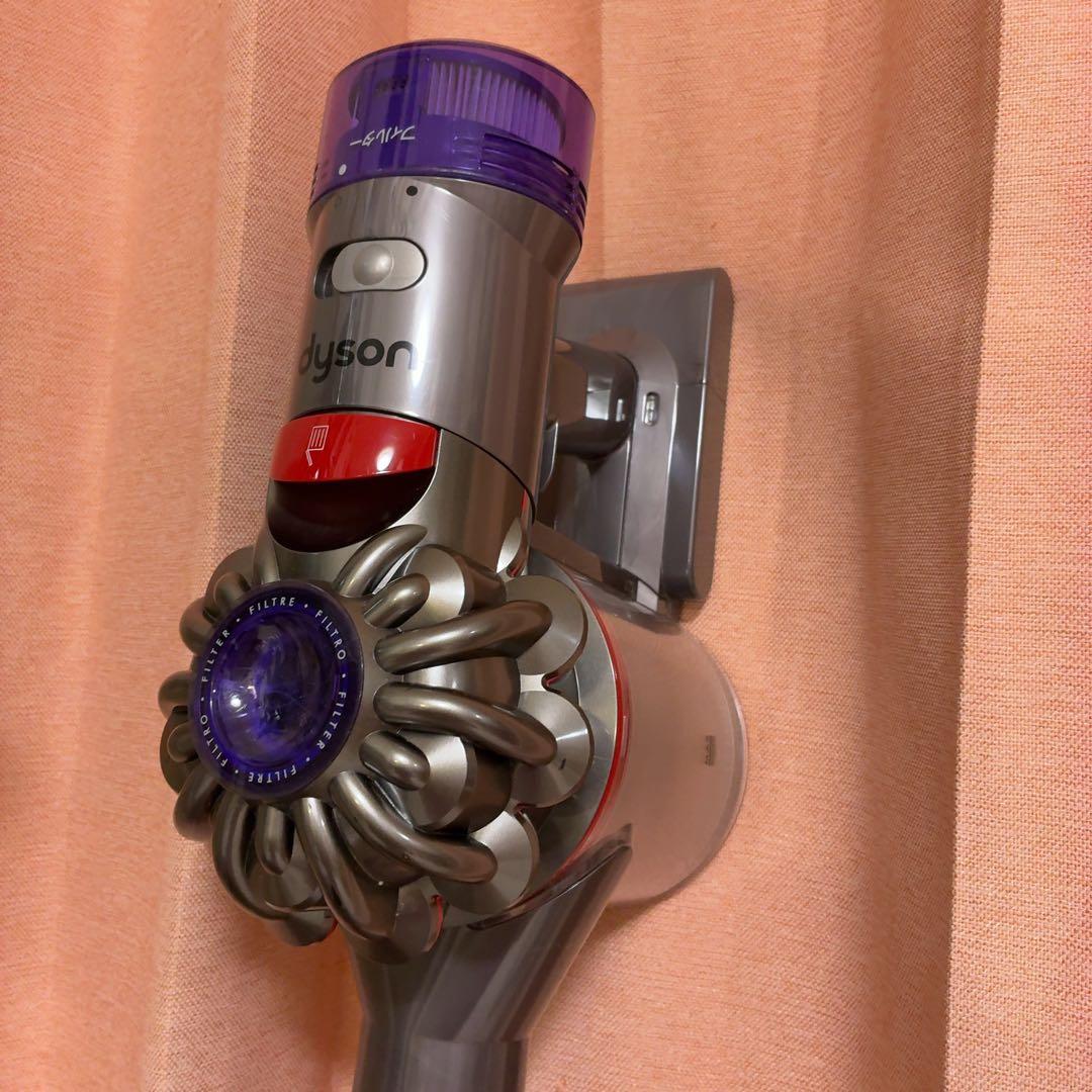 ★予備フィルター付き！ダイソン　Dyson V8 Slim Fluffy